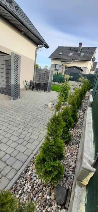Monti Lägenhet Mosty Exteriör bild